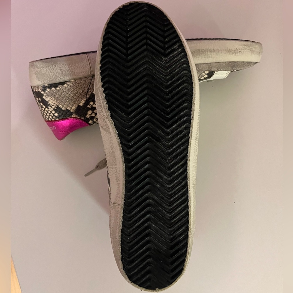 Golden Goose Unique Stylish Women's Snake Print Sneakers. Worn once. Size 9. - Picture 6 of 13